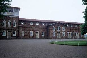 Tribünenhaus auf der Rennbahn, Rückseite