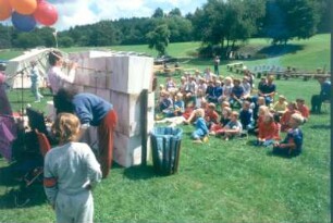 Bad Münstereifel. Zeltlager "Väter zelten mit Kindern". Puppenspiel