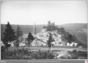 Oberreifenberg mit Burg
