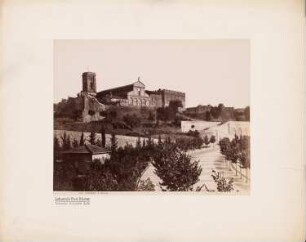 San Miniato al Monte, Florenz: Ansicht der Kirche mit Glockenturm und Bischöflichem Palast von unterhalb des Monte alle Croci