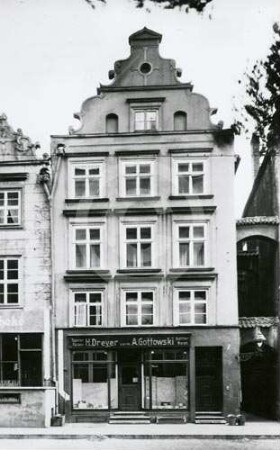 Fassade des Bürgerhauses Brückstrasse 18 in Elbing