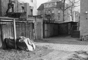 Dresden-Striesen, Eisenacher Straße 5. Buchbinderei Karl Hesse. Hofansicht, Schuppen