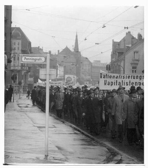 Demonstration der Gewerkschafter gegen Zechenstillegung, Ruhrgebiet