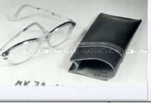 Brille im Etui