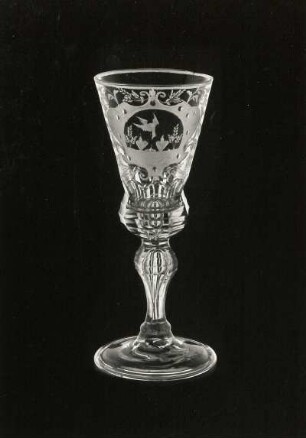 Pokal. Sachsen, wohl 1701/1750. Glas (farblos), Schliff, Matt- und Klarschnitt. Dresden: Kunstgewerbemuseum