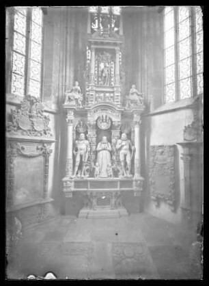 Epitaph von Graf Michael III. von Wertheim mit Gräfin Katharina von Stolberg und Graf Philipp II. von Eberstein (Ebersteinsches Epitaph)