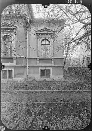 Dresden-Südvorstadt, Bergstraße 23. Villa (1871). Straßenfront (Teilansicht)