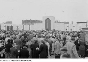 Eröffnungsgottesdienst auf dem Wilhelm-Leuschner-Platz