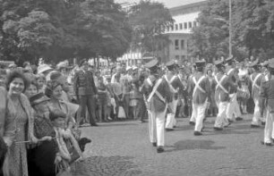 Freiburg: Colombi Hotel; Freiburger Bürgerwehrcorps zieht ab