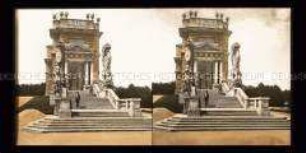Treppenaufgang in die Gloriette, Schlosspark Schönbrunn, Wien