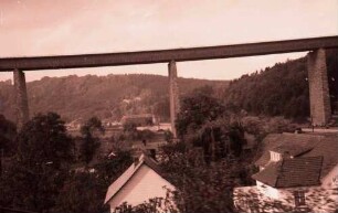 Hedemünden: Fuldatal mit Autobahnbrücke