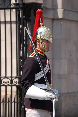 Wache in Westminster vor dem Quartier der Horse Guards