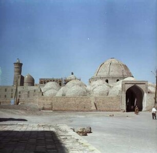 Usbekistan. Buchara. Kalon-Moschee, Straßenszene