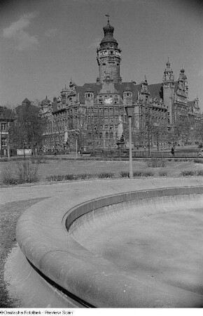 Vorderansicht Neues Rathaus