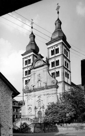 Amorbach (Kreis Miltenberg). Pfarrkirche (Ehemalige Benediktinerabteikirche Sankt Maria). Ansicht von Südwest