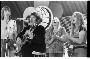 Kleinbildnegativ: Taverne, 1973
