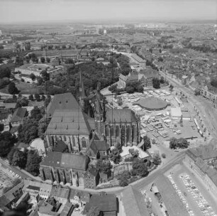 Erfurter Dom : Blickrichtung Norden zum Petersberg