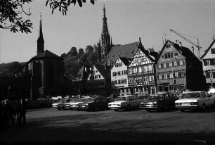Esslingen: Marktplatz mit Türmen der gotischen Frauenkirche und Münster St. Paul