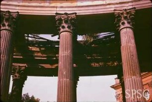 Potsdam, Park Sanssouci, Umgebung Neues Palais, Communs.