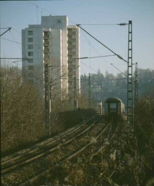 Gäubahn Stuttgart West Einfahrt Eilzug Bahnhof Stuttgart-West Bnb-Wagen
