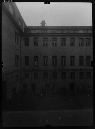 Dresden-Neustadt, Köpckestraße (Große Meißner Straße) 15. Ehem. Kollegienhaus (1723-1724; J. G. Gebhardt). Erster (Großer) Hof (westlicher Seitenflügel)