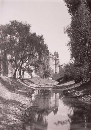 Donauwörth, Rieder Tor : Donauwörth. Blick über einen Nebenarm der Wörnitz zum Riedertor