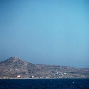 Delos. Anfahrt an Kynthos, 104 m, und Römerviertel. K1