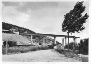 Taubertalbrücke in km 472,227 Widerlager A, Pfeiler B - D, Überbau im Freivorbau