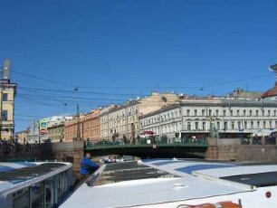 St. Petersburg: Stadtansicht mit Kanal und Wohnbebauung