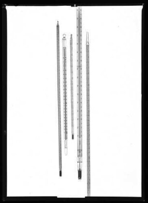 Fünf verschiedene Thermometer