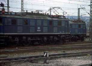 Stuttgart Hbf. Lok 118 002 Lok 118 048 Wartegleis
