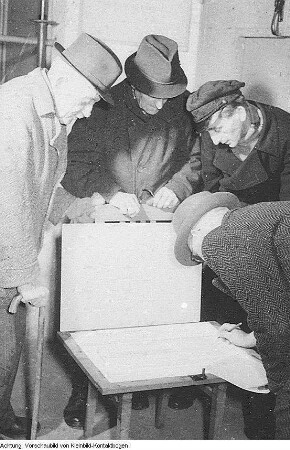 Dresden, Johannstadt. Strom sparen, Dezember 1951