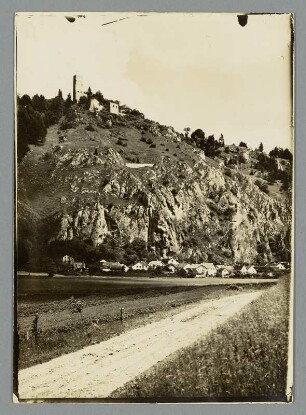 Vor Neuessing im Altmühltal mit der Burg Randeck : Essing. Ortsteilansicht mit Burgruine Raudeck. Blick über die Altmühl von Südwesten