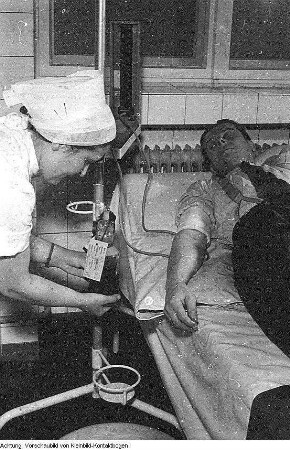 Blutspendedienst, Februar 1956