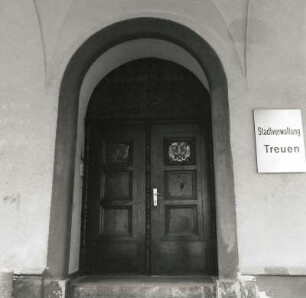Treuen. Rathaus. Eingangsportal