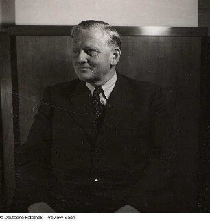 Portraitserie Richard Kuhn