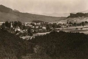 Reinhardtsdorf, Ortsansicht : Reinhardtsdorf (Kreis Pirna). Ortsansicht mit Kaiserkrone. Blick nach Südosten