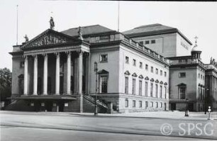 Berlin, Opernhaus.