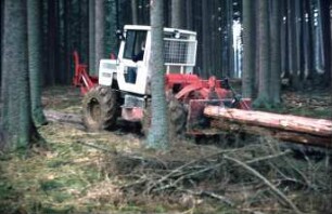 Fotografie: Forsttechnik, Seilwinde, Transport