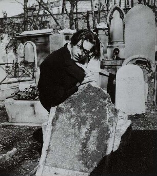 Serge Lifar, Balletttänzer und Choreograf, auf dem Montmartre-Friedhof