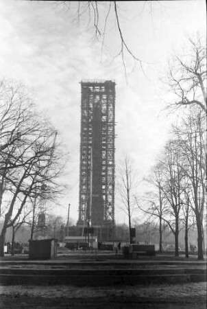 Berlin: Großer Stern; Siegessäule im Gerüst (Aufbau)