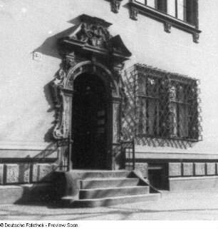 Berlin. Ribbeckhaus, Breite Straße 35. Portal
