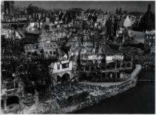 Blick auf das zerbombte Nürnberg