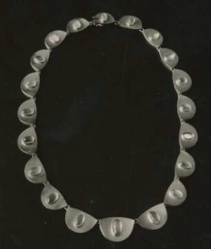 Kette aus Gold mit Mondsteinen von Hilde Vollers