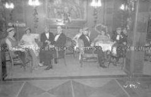Abendgesellschaft im Salon des Hochseepassagierdampfers "Bremen", Burschenschaft