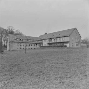 Hainitz, Flachsspinnerei : Hainitz. Kinderwochenheim. Außenansicht