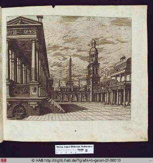 Marktplatz, links eine Kolonnade von unten her gesehen, im Zentrum ein Obelisk und rechts ein Turm und eine Pergola, die sich oberhalb einer Kolonnade mit Säulen in toskanischer Ordnung befinden.