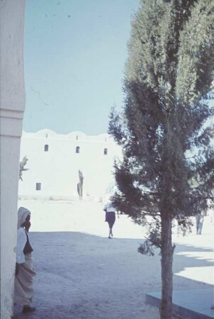 Reisefotos. Straßenbild (wohl im arabischen Raum)