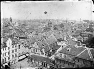 Stadtansicht über den Marktplatz, Blickrichtung Petersstraße/Pauluskirche