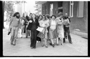 Kleinbildnegativ: Warnstreik bei Karstadt, Berliner Straße, 1979